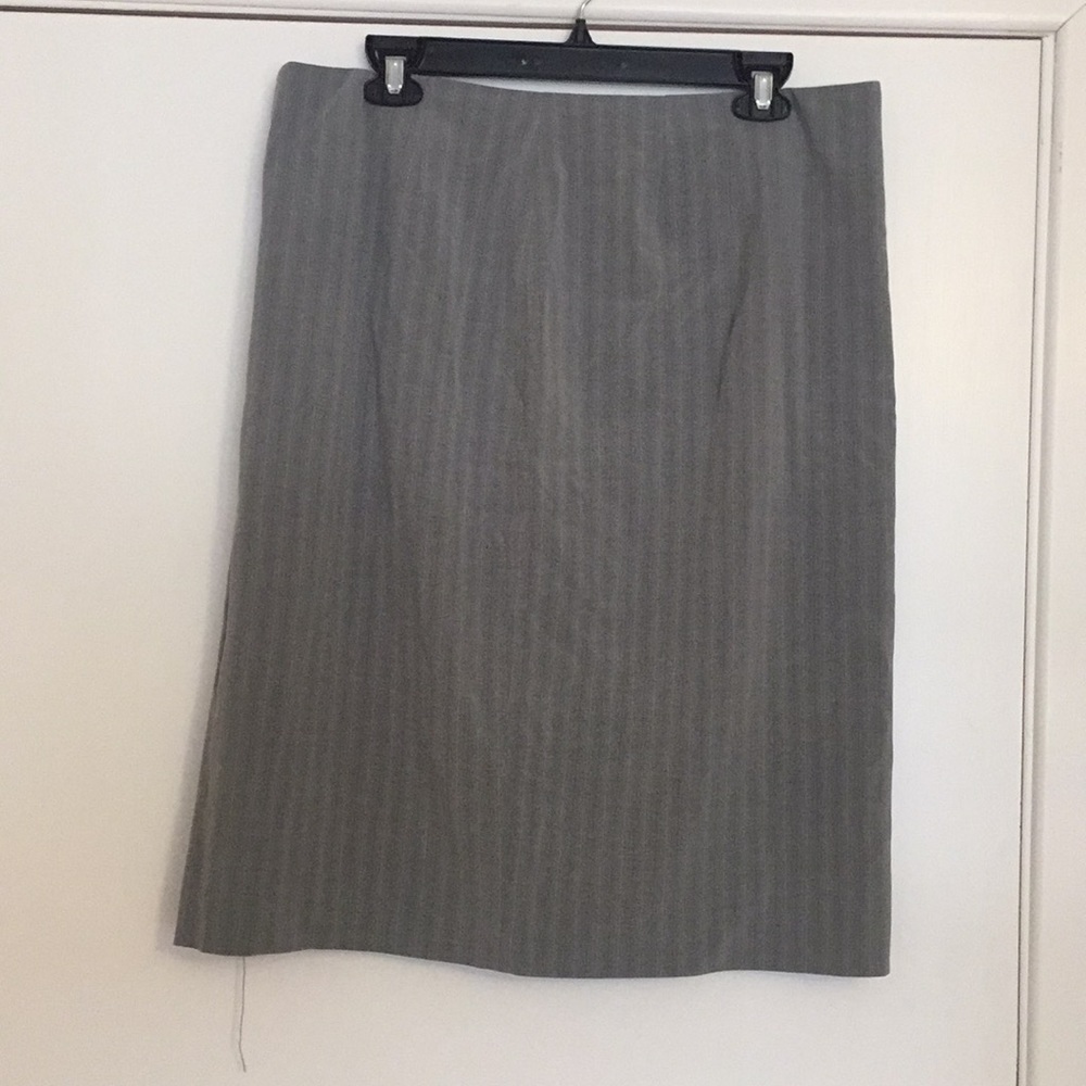 14 Dressbarn Skirt DD11 4802